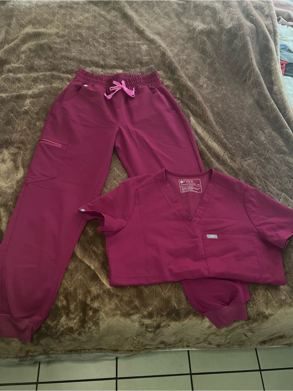 Figs Women's Burgundy Scrubs Set with Pink Drawstring
